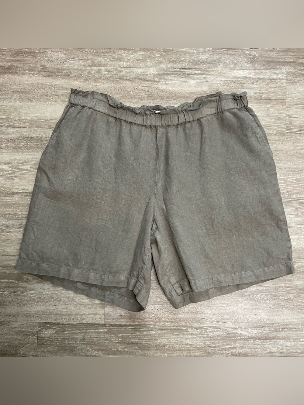 Pure Jill J. Jill Gray Olive 100% Linen Garment Dyed Shorts Womens Sz M 7”